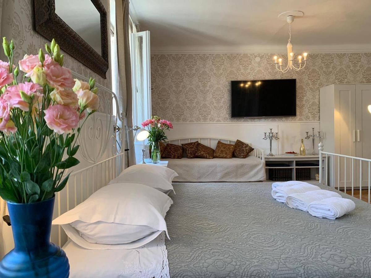 Mama'S And Papa'S Luxury Rooms สปลิท ภายนอก รูปภาพ